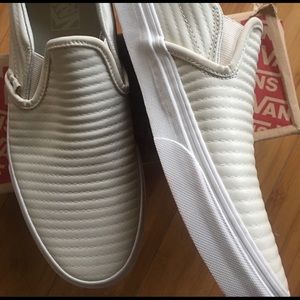 Vans classic slip on